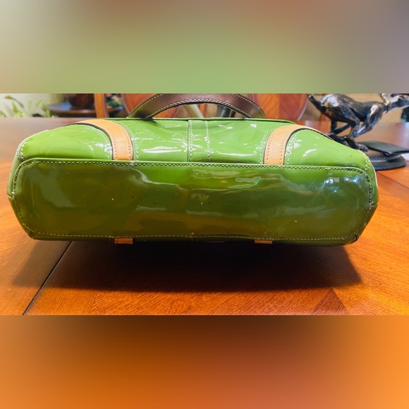 COACH PEYTON Embossed Green Medium Purse / Hand Bag - Picture 5 of 10